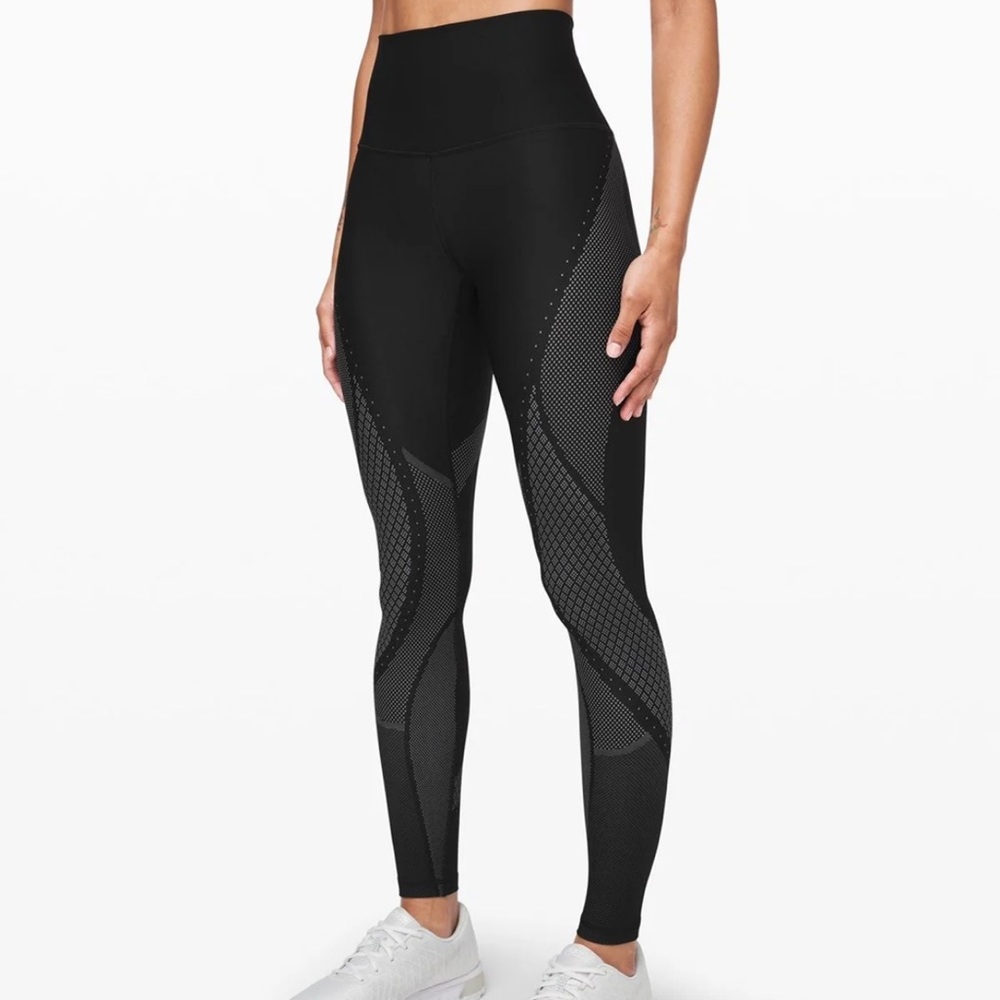 Lululemon mapped out high rise tights